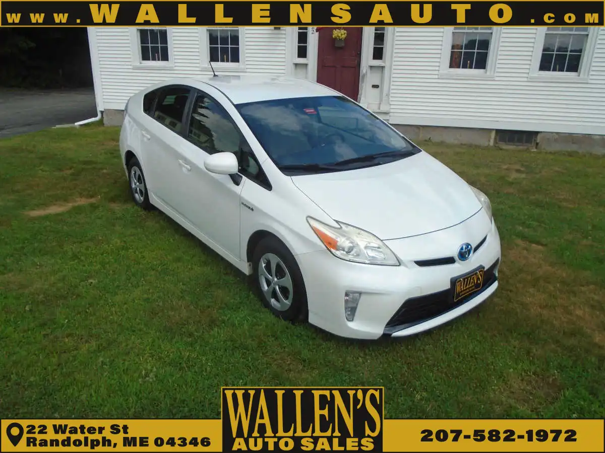 2012 Toyota Prius Two's photo