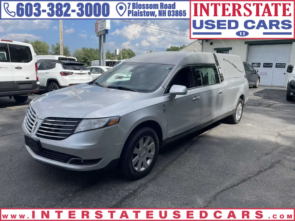 2017 Lincoln MKT's photo