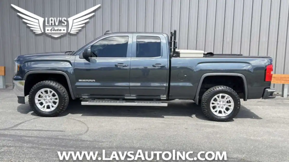 2017 GMC Sierra 4WD Double Cab Standard Box SLE's photo