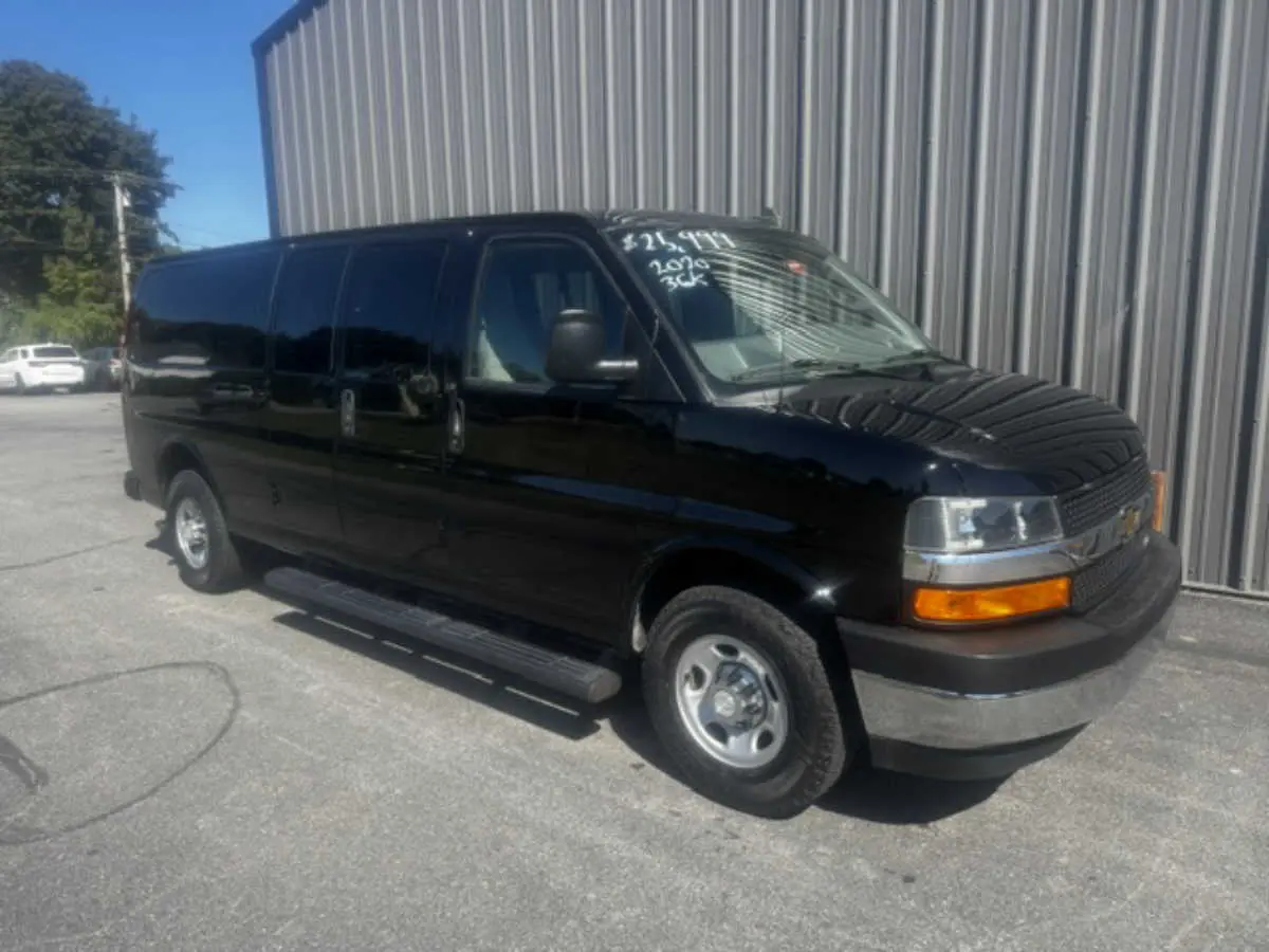 2020 Chevrolet Express LT 3500 Extended photo 3