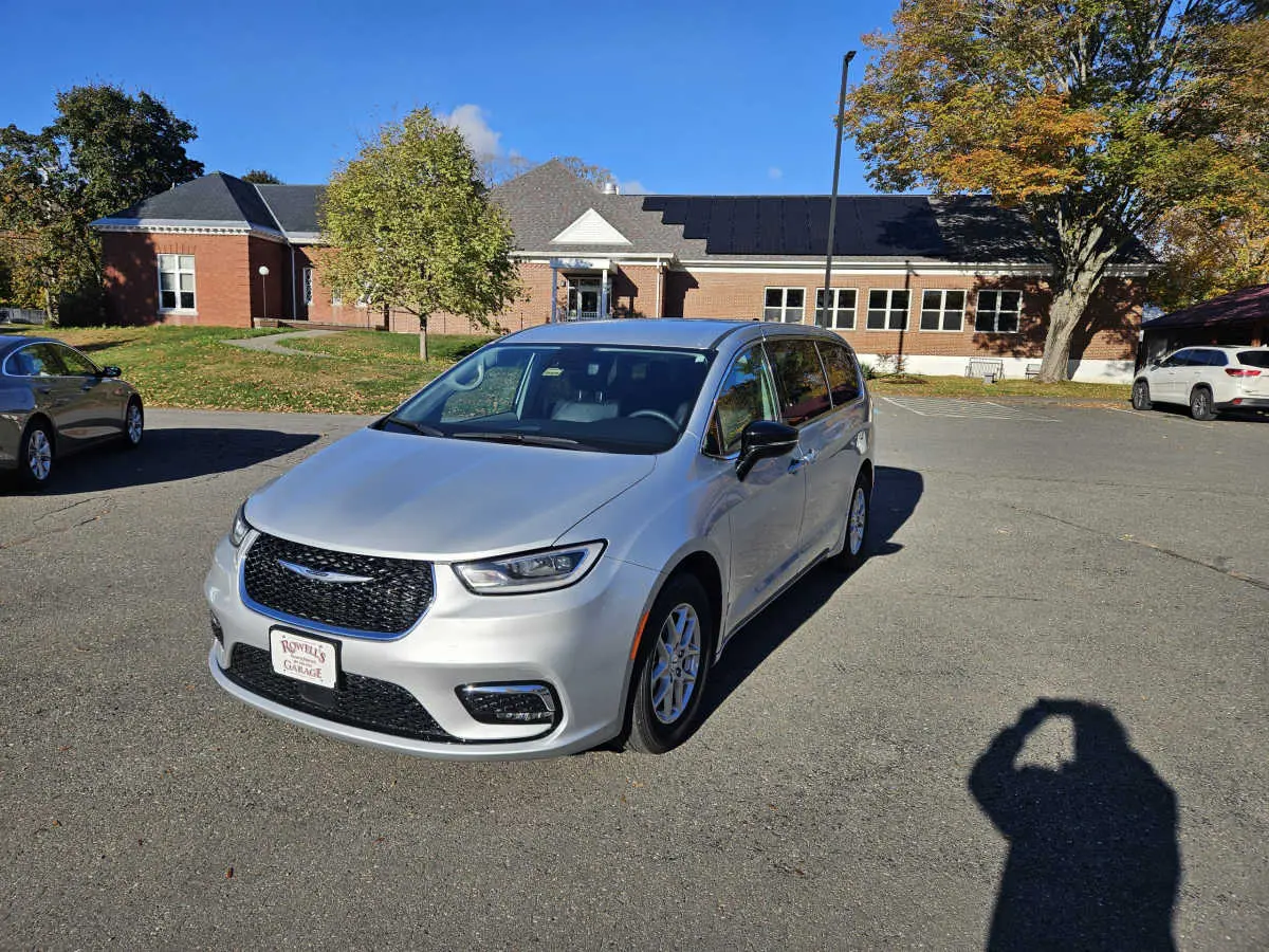 Vehicle Image 2