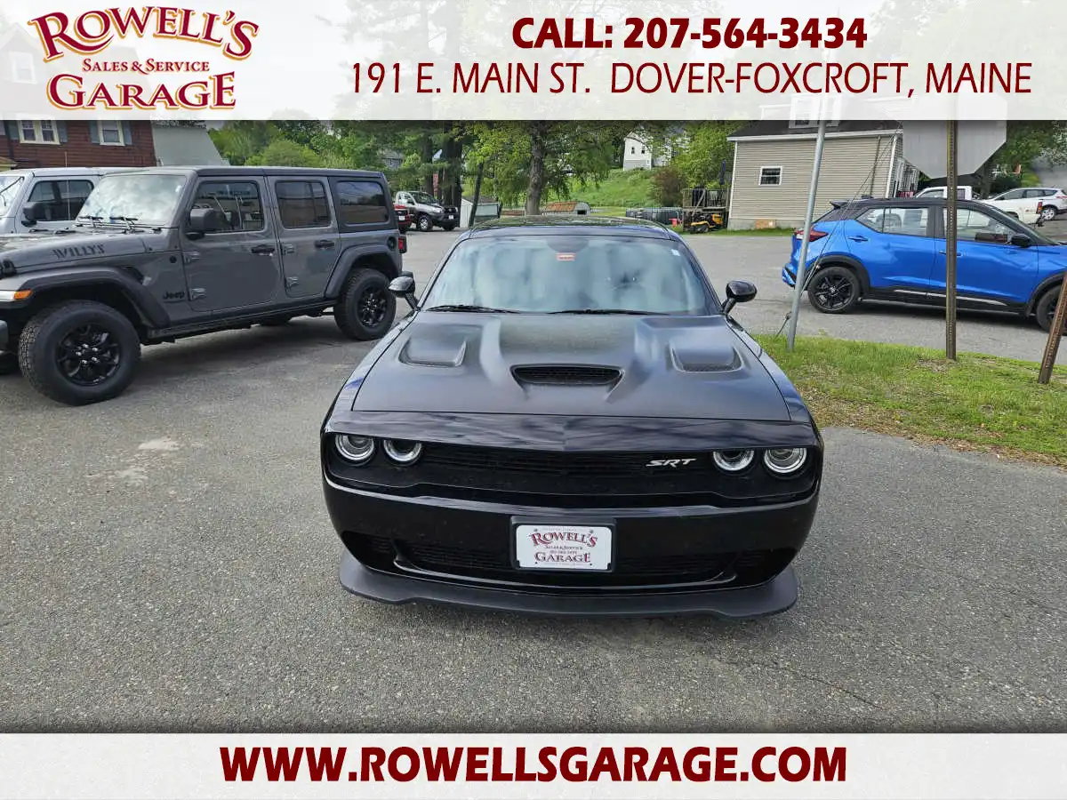 2016 Dodge Challenger SRT Hellcat's photo
