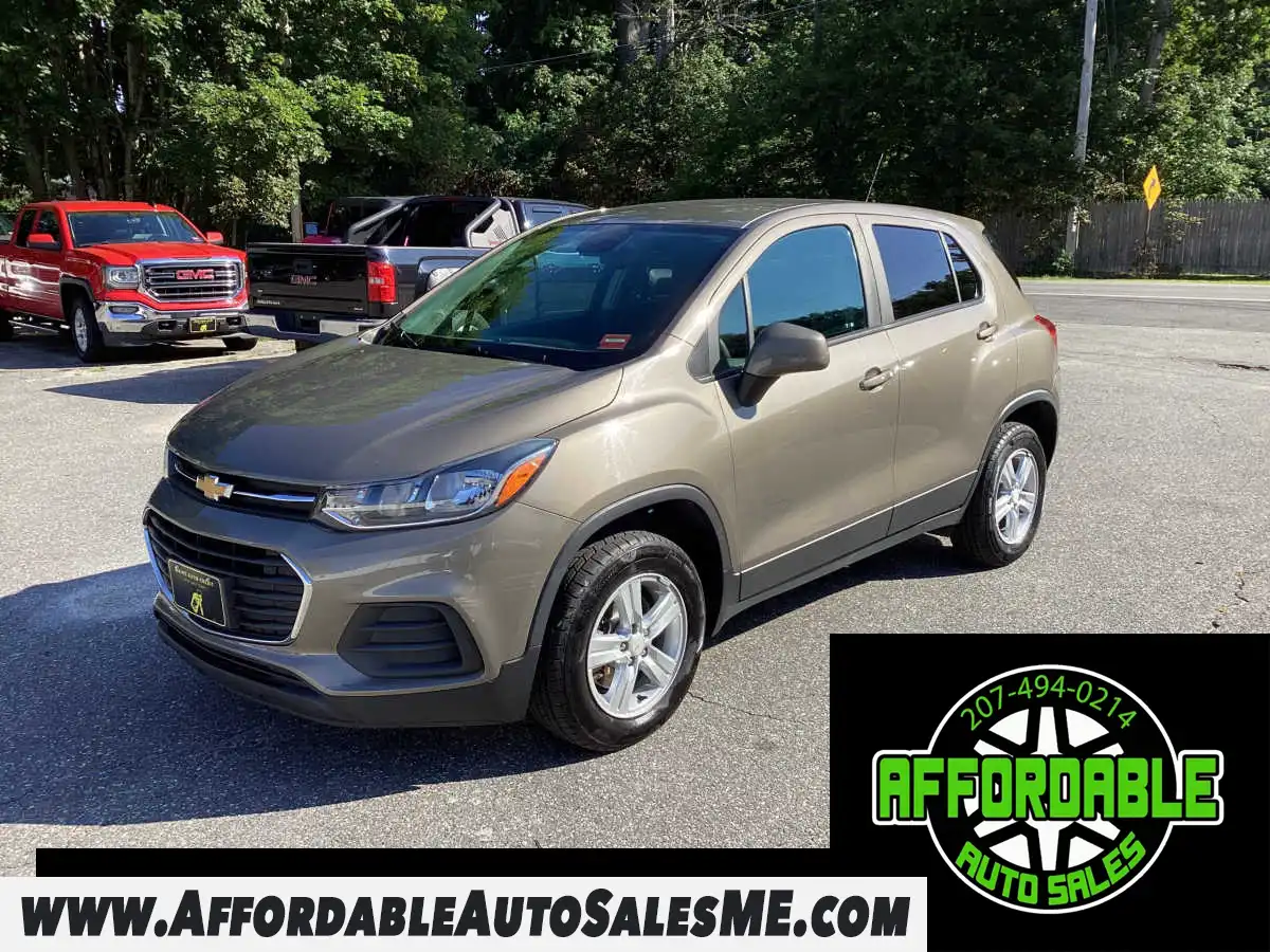 2020 Chevrolet Trax LS AWD's photo