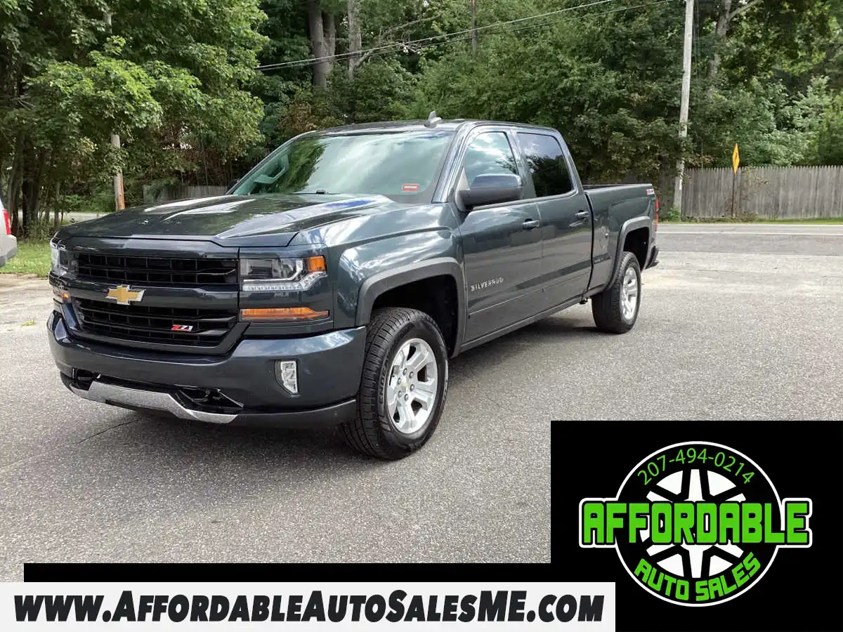 2017 Chevrolet Silverado 1500 LT 4WD Crew Cab Standard Box's photo