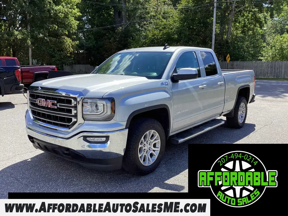 2018 GMC Sierra SLE 4WD Double Cab Standard Box's photo