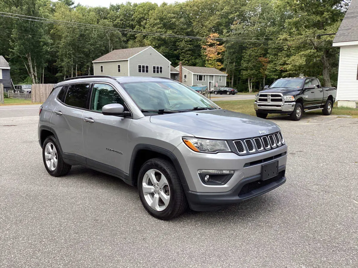 2017 Jeep Compass Latitude 4WD photo 5