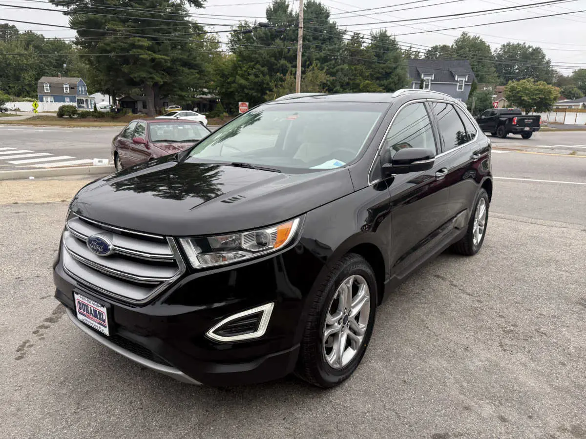 2017 Ford Edge Titanium AWD photo 3