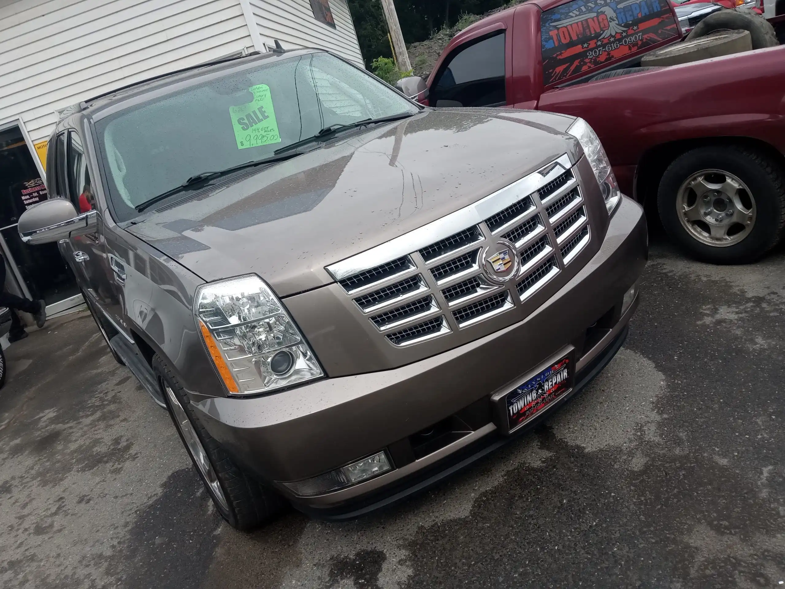 2012 Cadillac Escalade AWD Luxury's photo