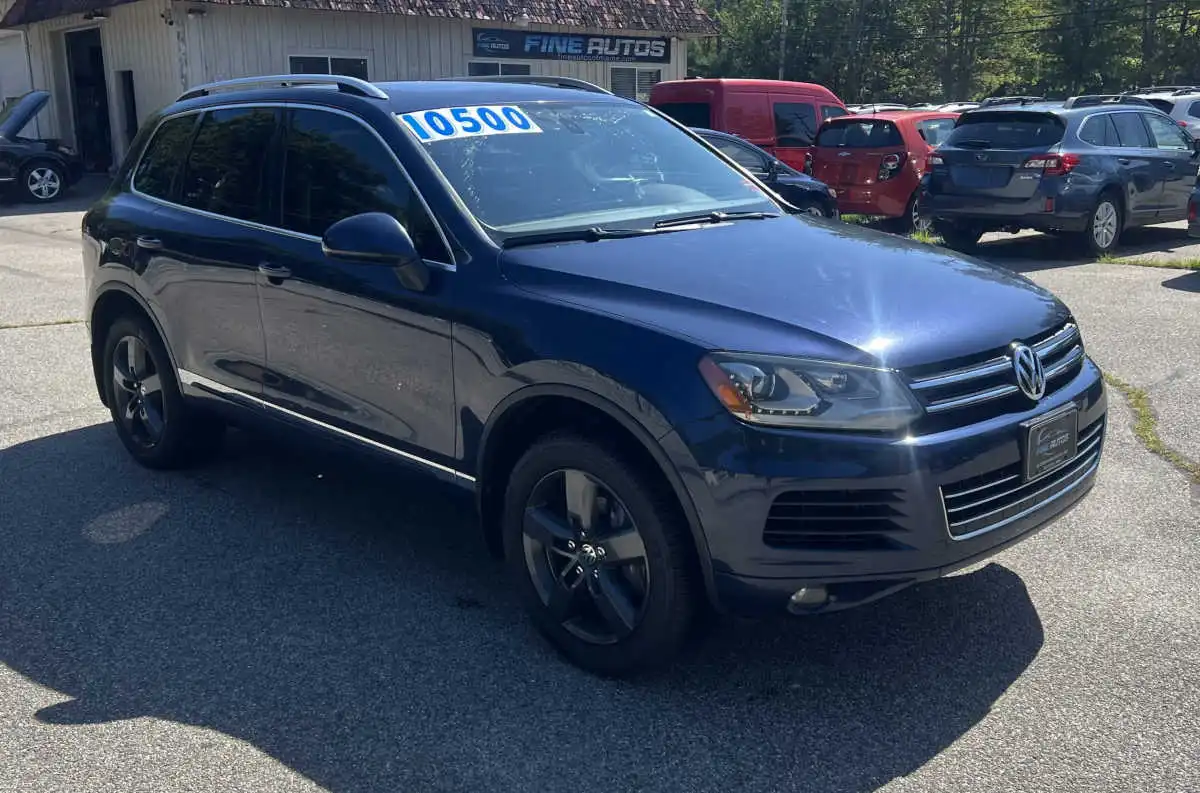 2014 Volkswagen Touareg Lux VR6's photo