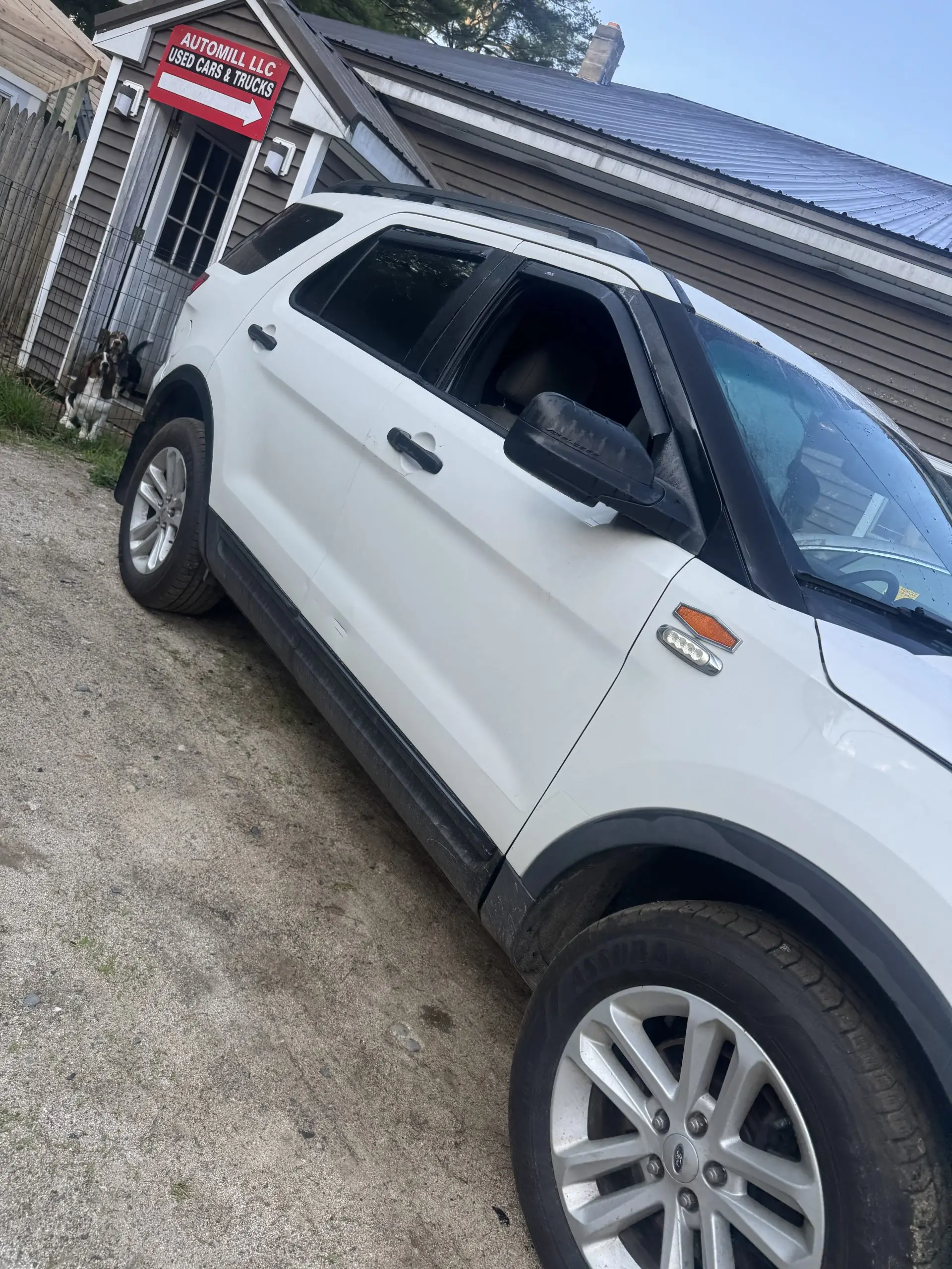 2011 Ford Explorer Base 4WD photo 4