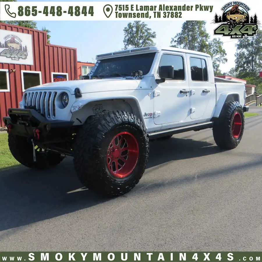 2020 Jeep Gladiator Overland's photo