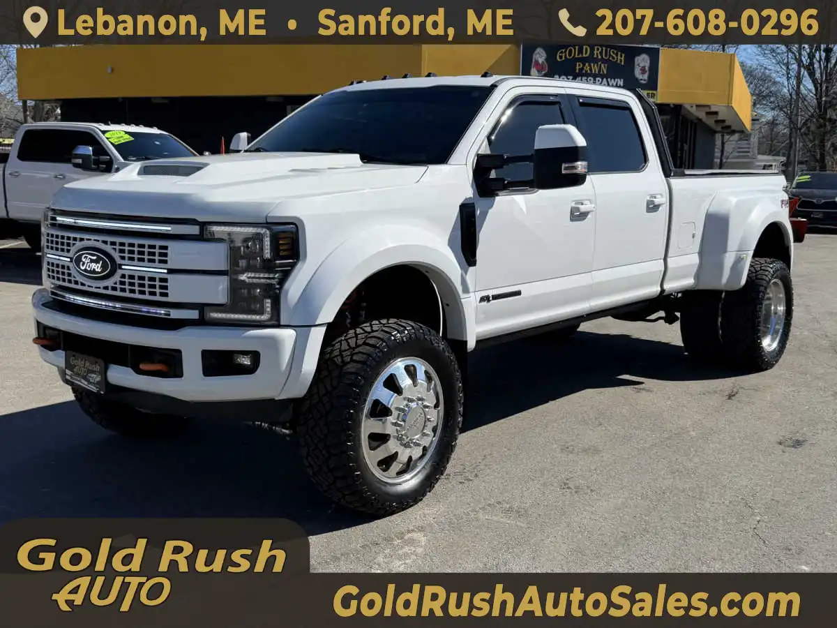 2017 Ford F-450 XLT 4x4 Crew Cab 8' Box DRW's photo
