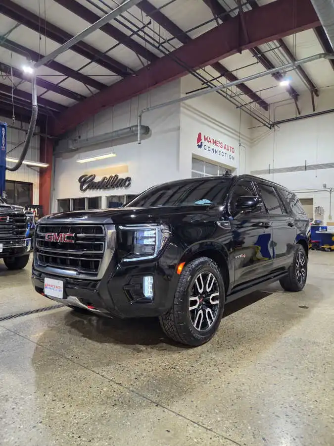 2021 GMC Yukon 4WD AT4's photo
