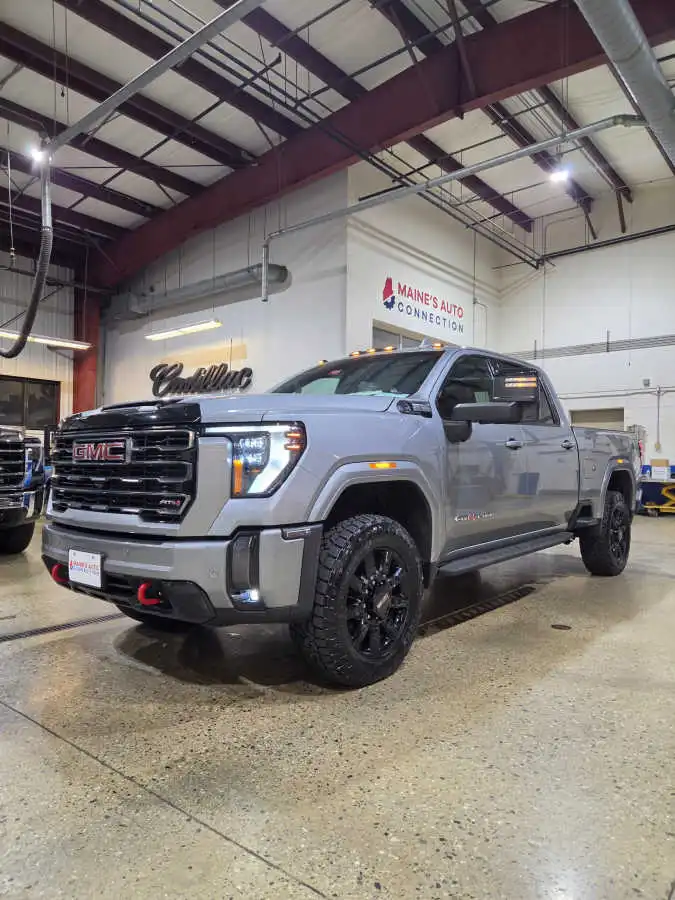 2024 GMC Sierra 4WD Crew Cab Standard Box AT4's photo