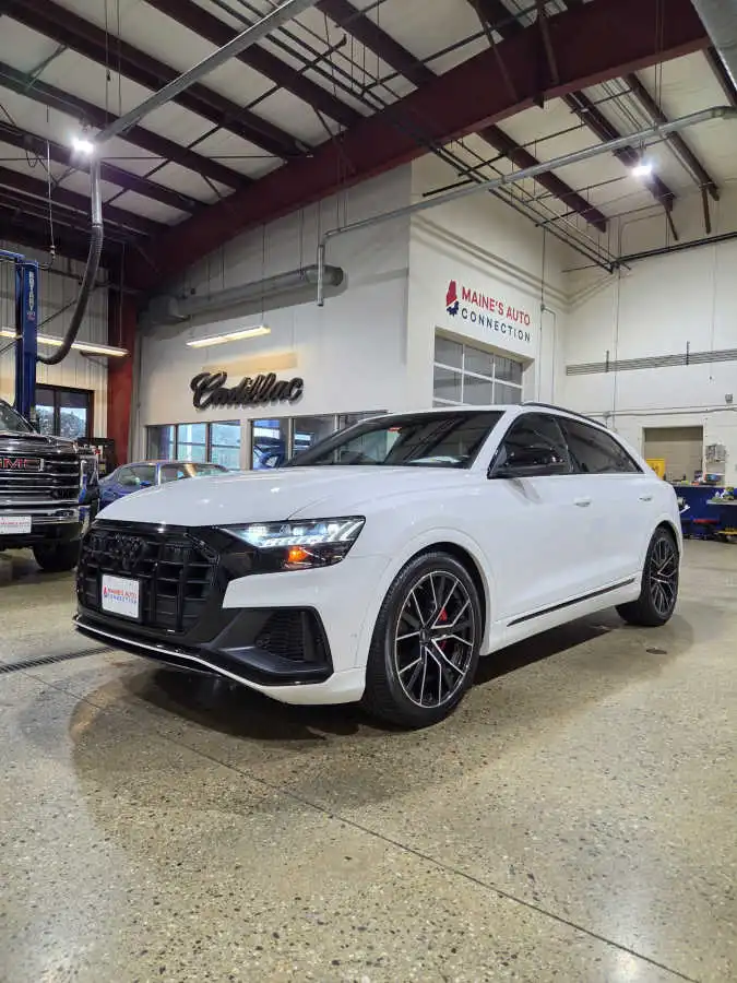 2023 Audi SQ8 Premium Plus's photo