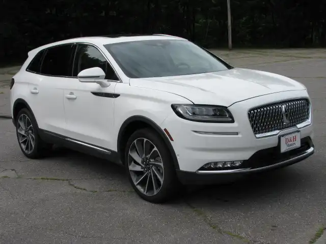 2023 Lincoln Nautilus Reserve AWD's photo