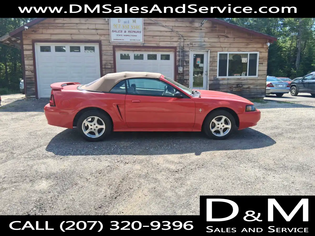 2003 Ford Mustang Deluxe's photo