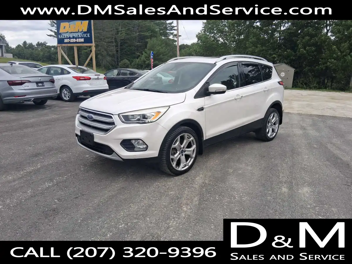 2017 Ford Escape Titanium 4WD's photo