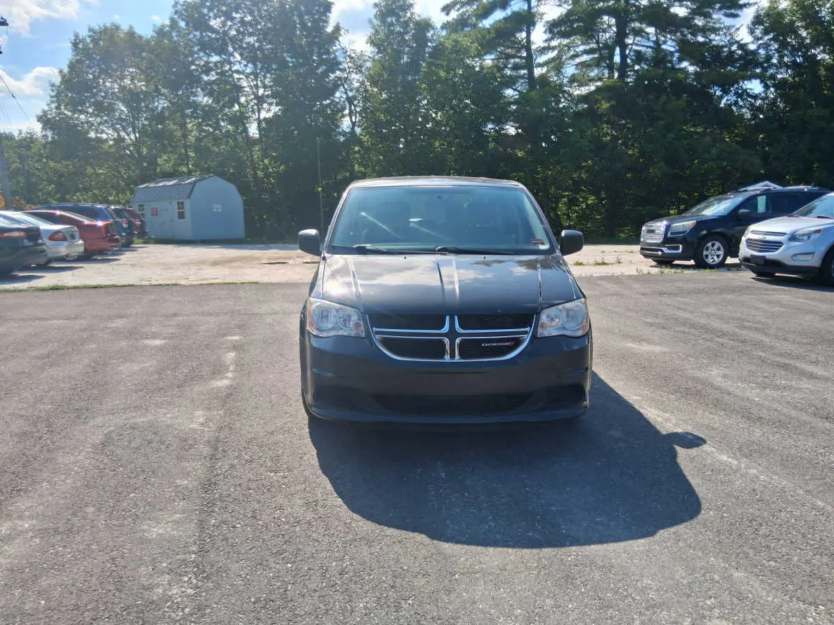 2012 Dodge Grand Caravan SE photo 3