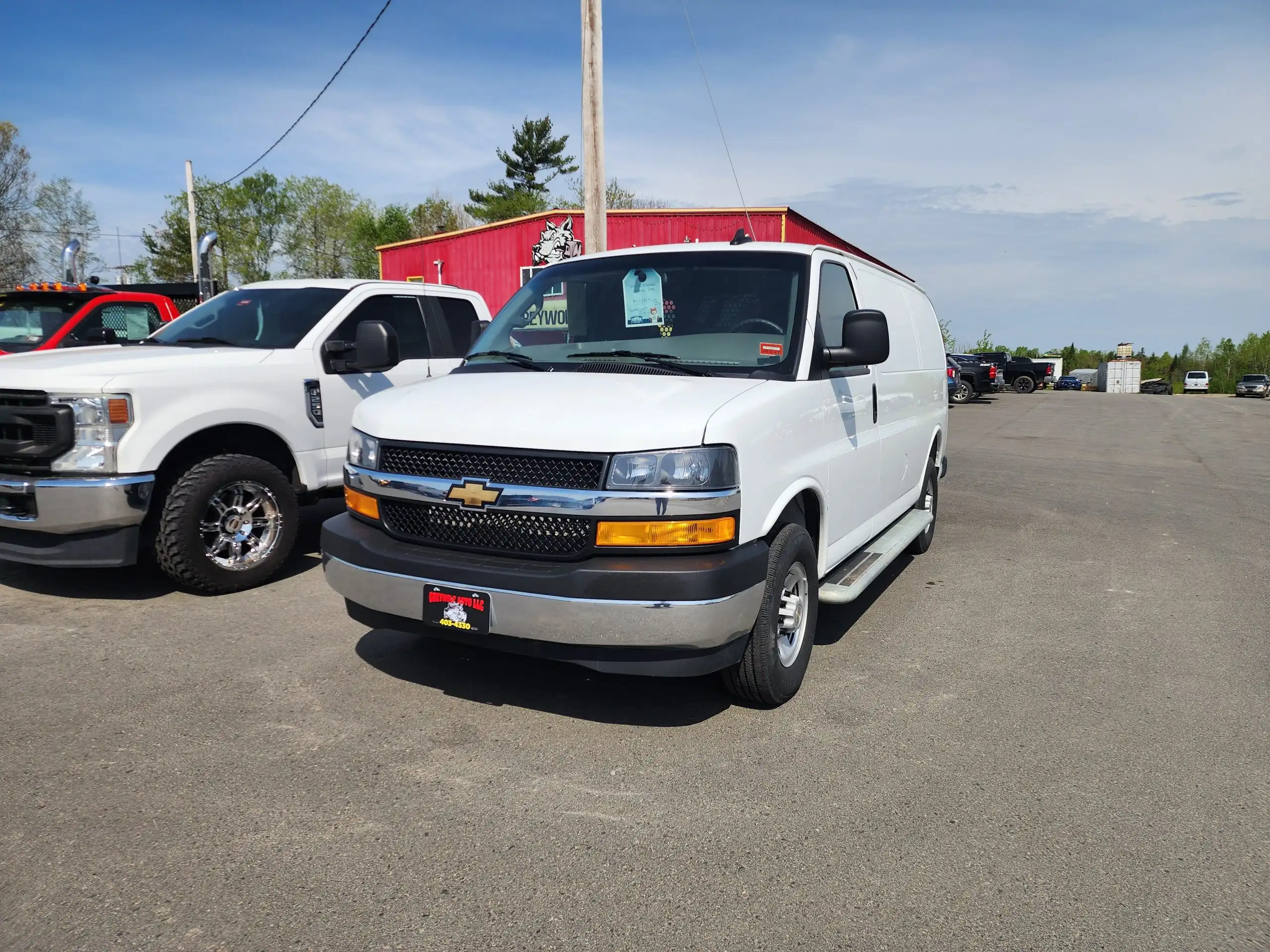 2025 Chevrolet Express 2500 Work Van HD's photo