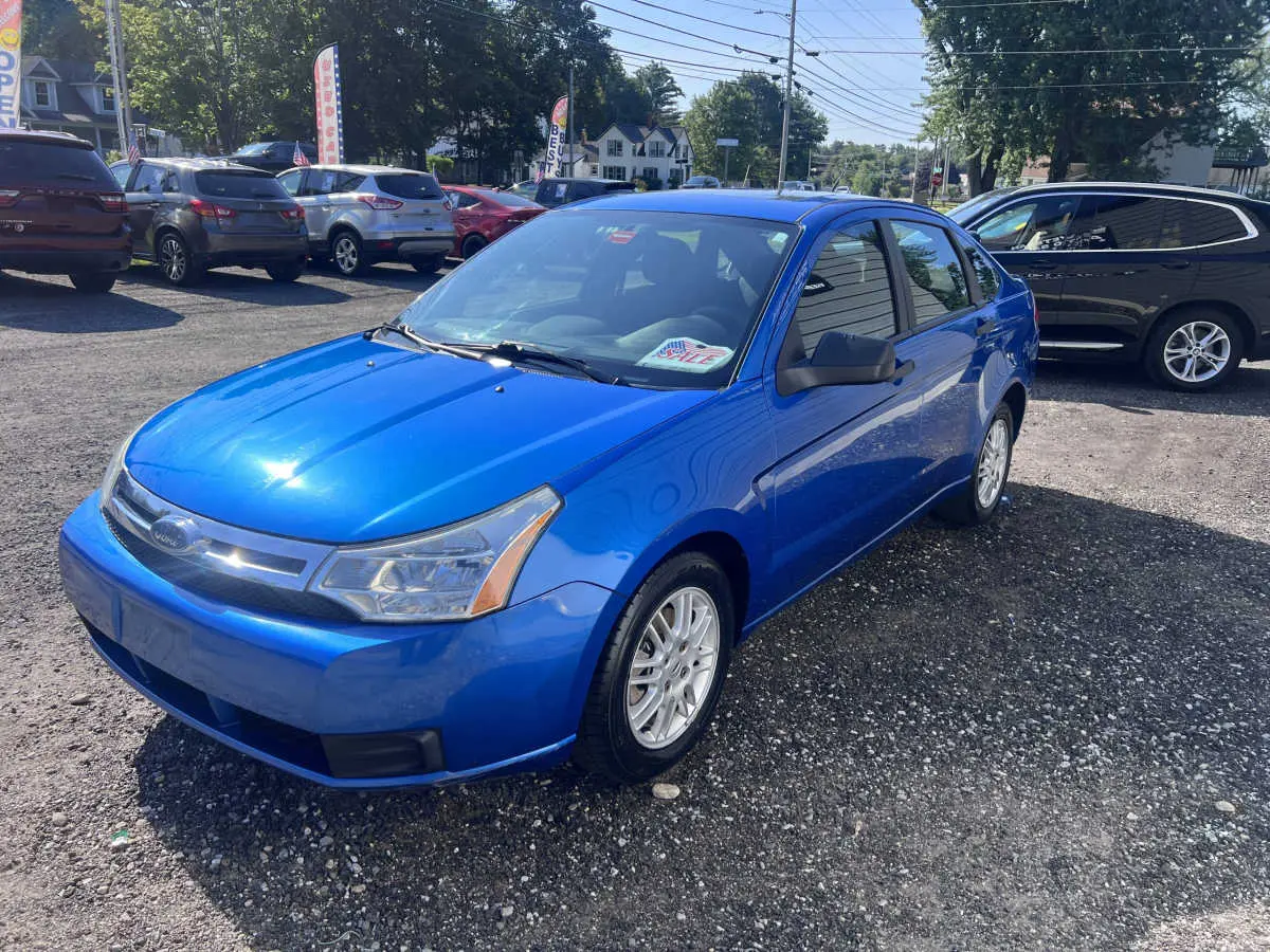 2010 Ford Focus SE photo 5