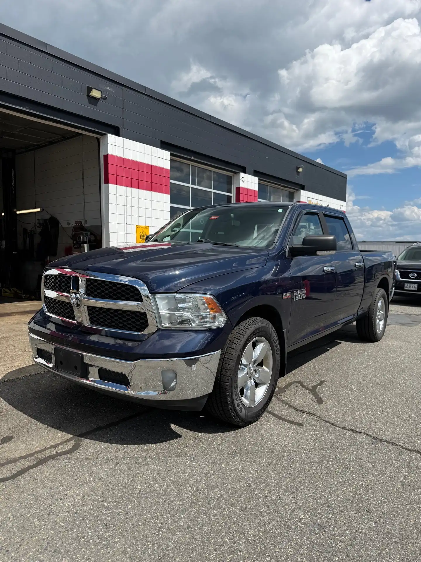 2016 RAM 1500 Big Horn 4WD Crew Cab 6'4's photo