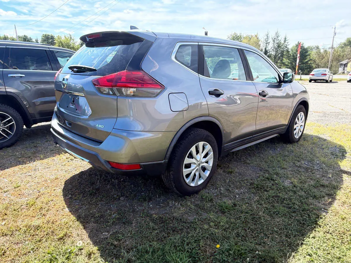2017 Nissan Rogue S AWD photo 5