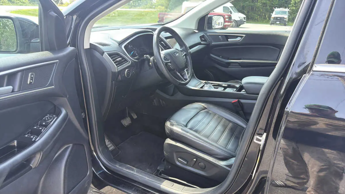 2020 Ford Edge SEL AWD photo 4