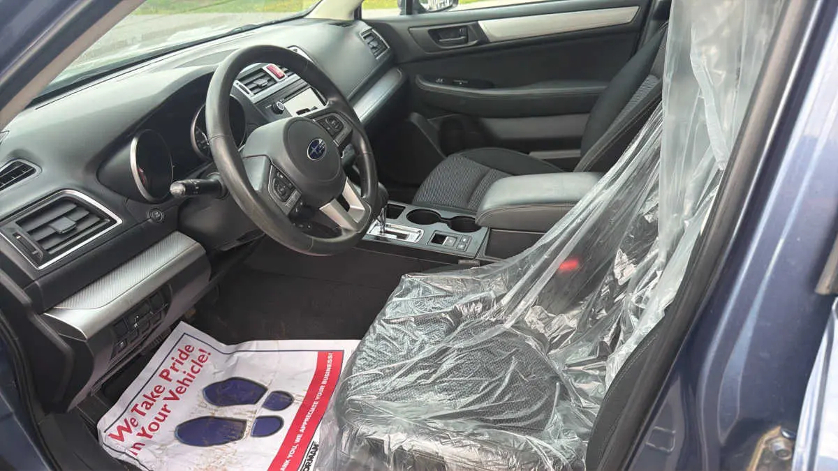 2017 Subaru Outback 2.5i photo 5