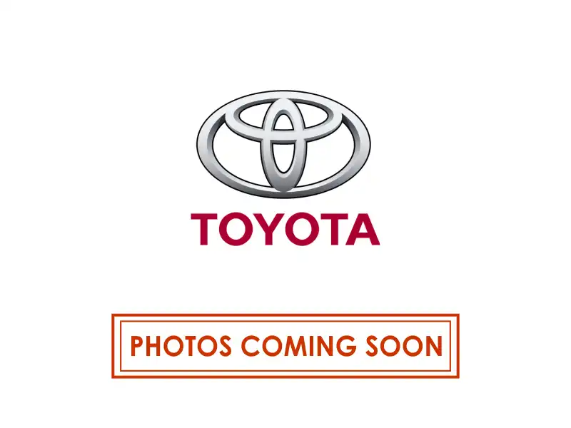 2015 Toyota Prius v Five's photo