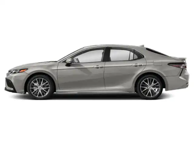 2024 Toyota Camry SE's photo
