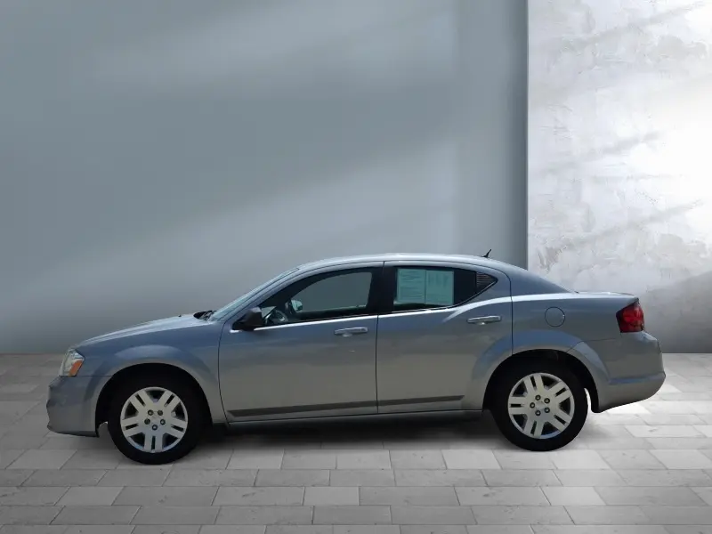 2013 Dodge Avenger SE photo 3