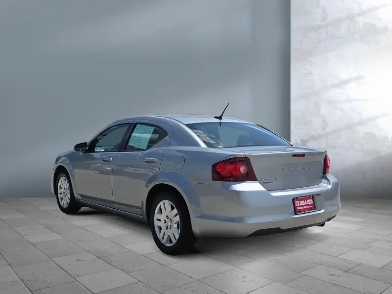2013 Dodge Avenger SE photo 4
