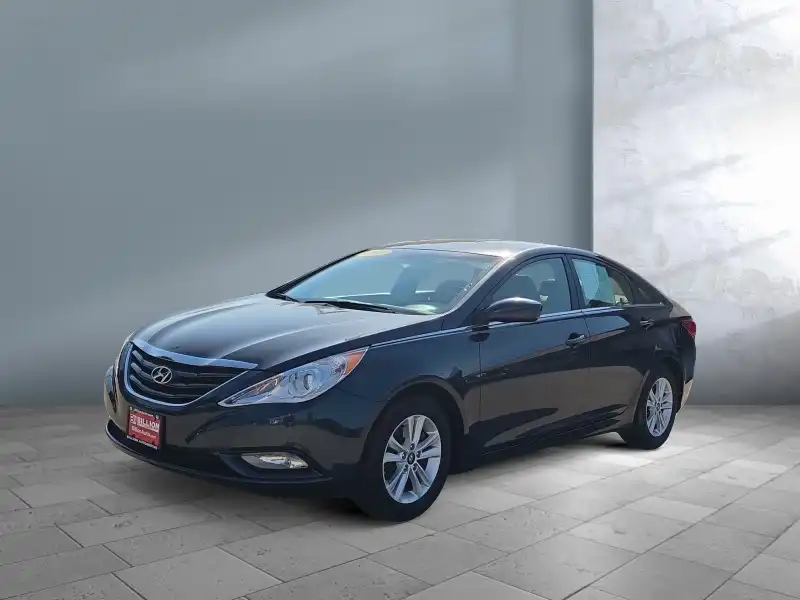 2013 Hyundai Sonata I4 GLS A T's photo