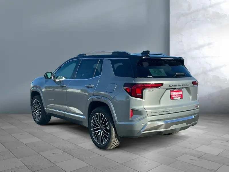2026 GMC Terrain Denali AWD photo 4