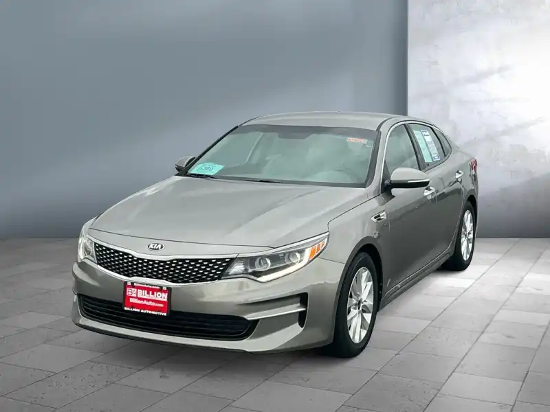 2017 Kia Optima EX AT's photo