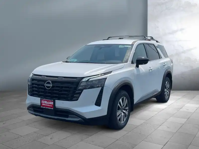 2026 Nissan Pathfinder SL 4WD's photo