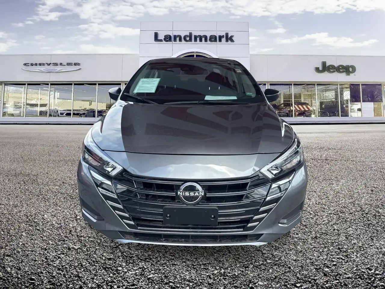 2025 Nissan Versa 1.6 S CVT's photo