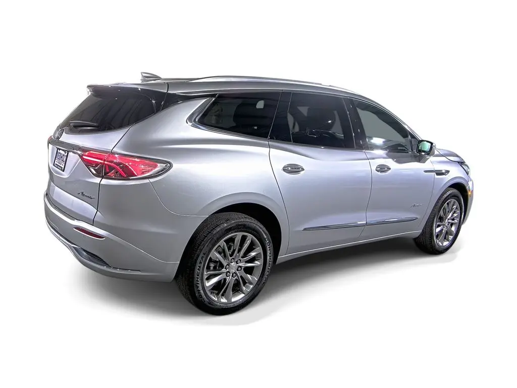 2022 Buick Enclave Avenir AWD photo 4