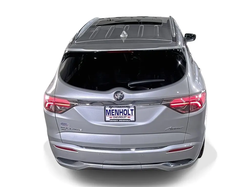 2022 Buick Enclave Avenir AWD photo 3