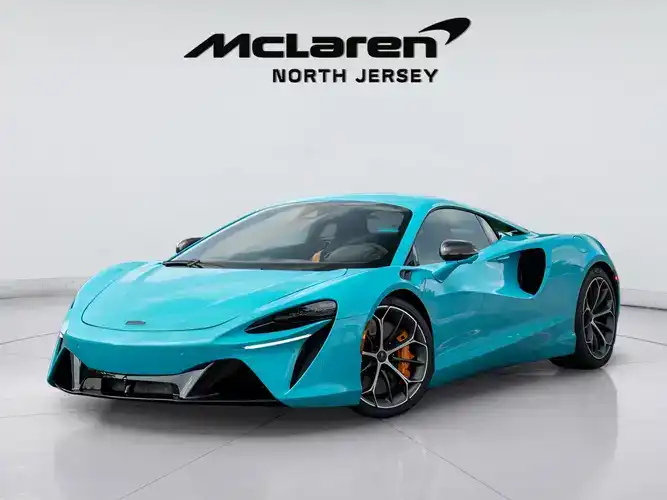 2025 McLaren Artura 3.0 Performance's photo