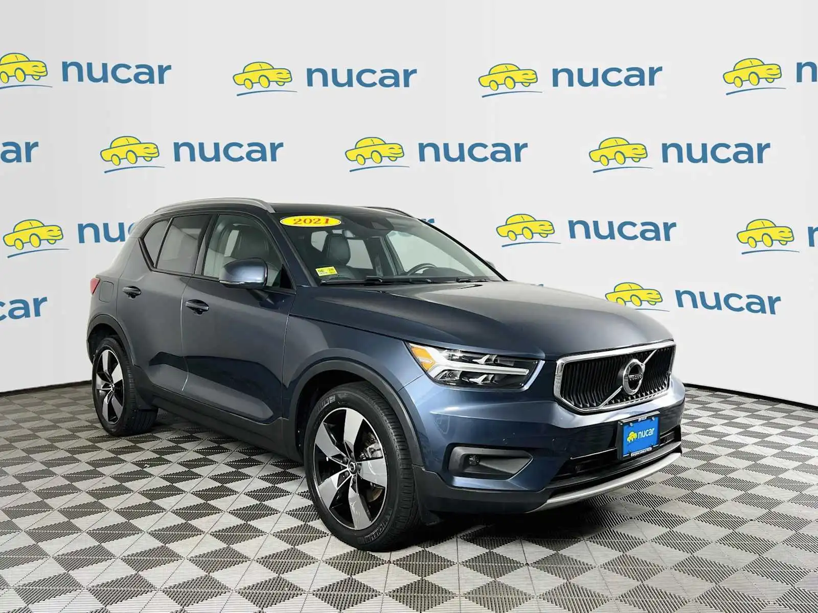 2021 Volvo XC40 T5 Momentum AWD's photo