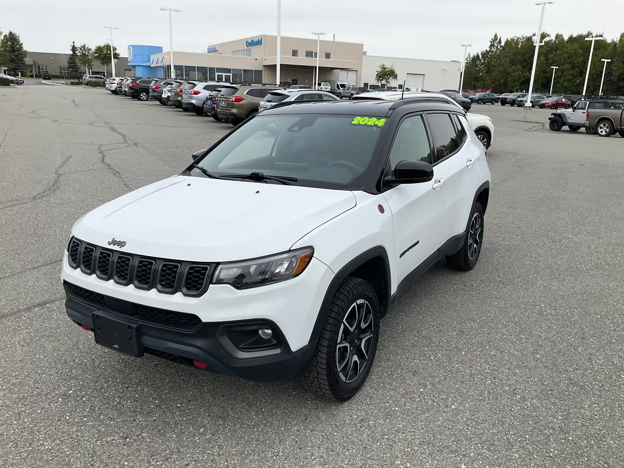 2024 Jeep Compass Trailhawk 4WD's photo