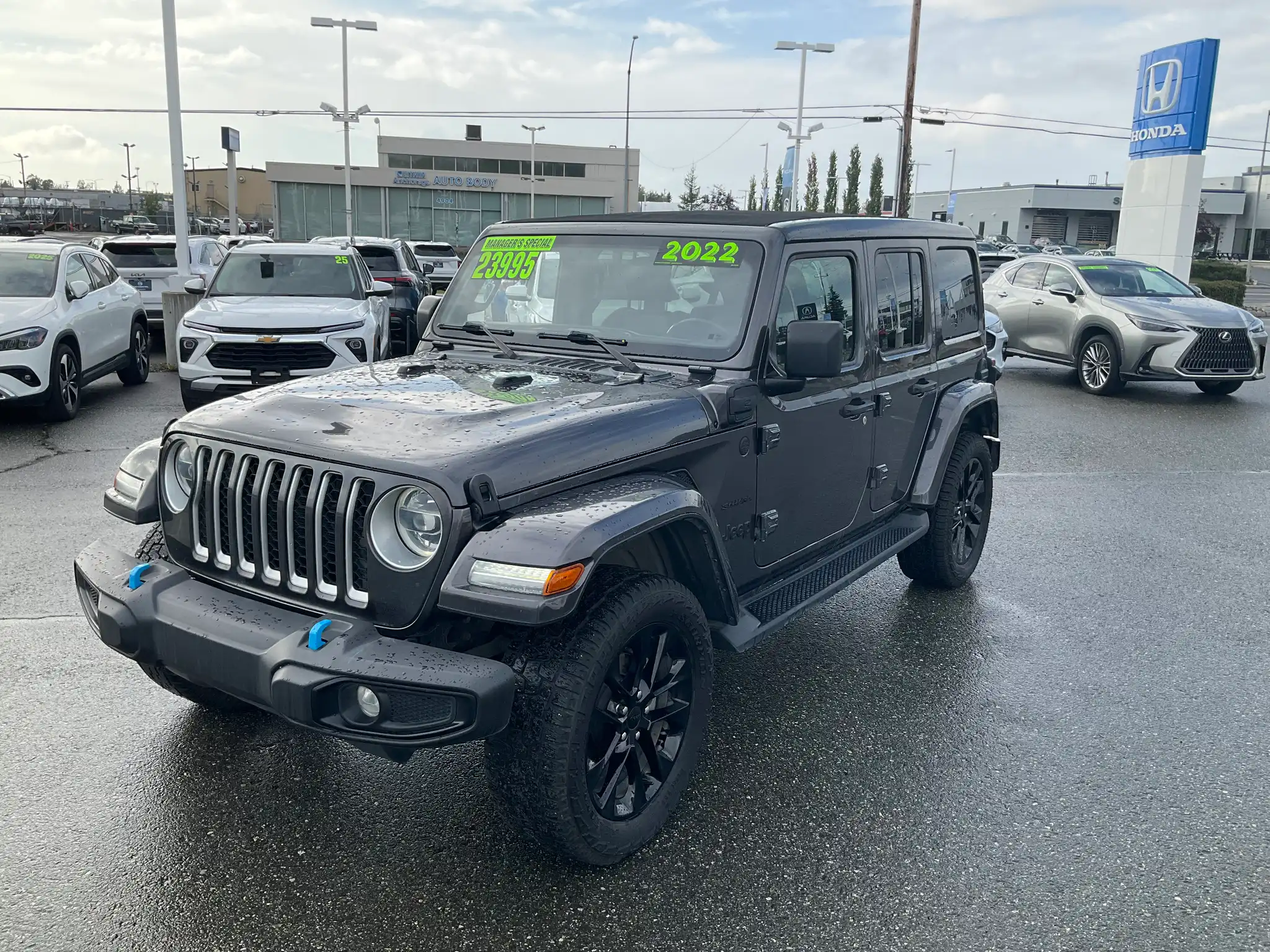 2022 Jeep Wrangler Sahara 4xe's photo