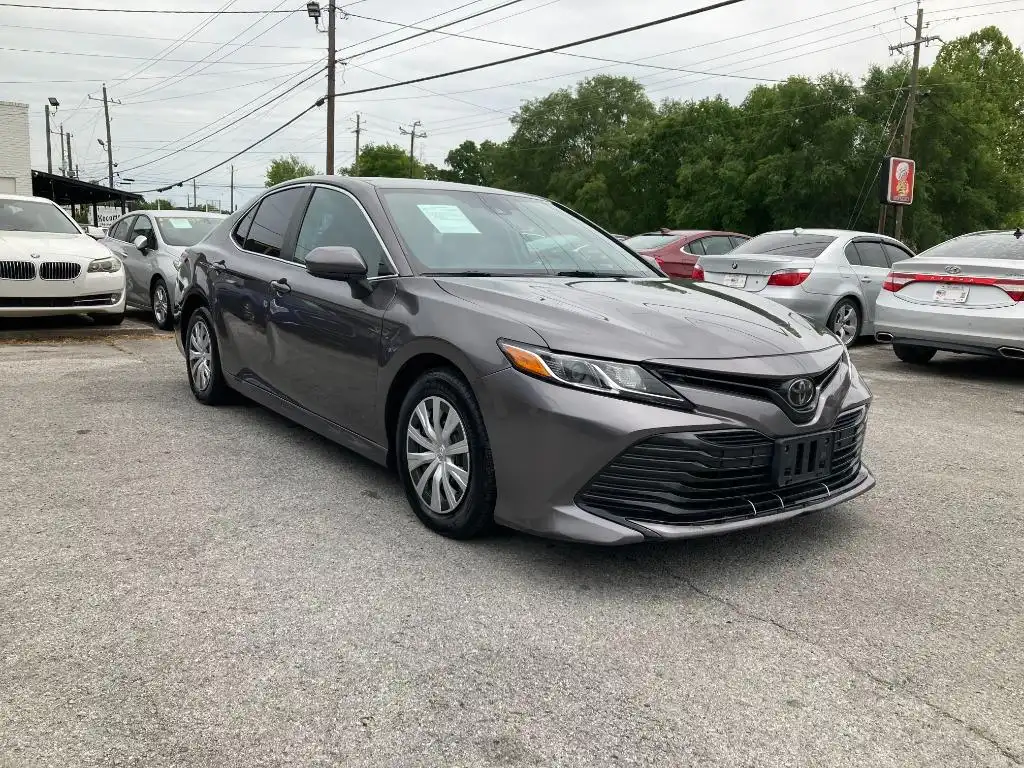 2019 Toyota Camry 2.5 Auto L's photo