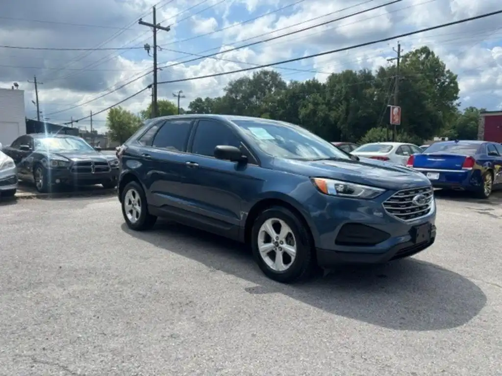 2019 Ford Edge SE's photo