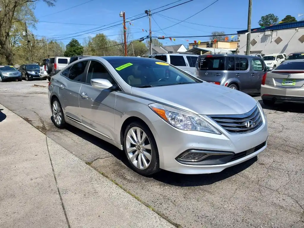 2016 Hyundai Azera Limited's photo