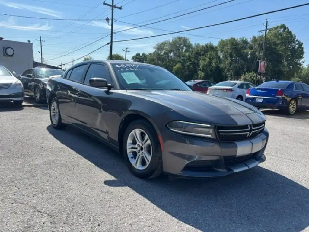 2015 Dodge Charger SE's photo