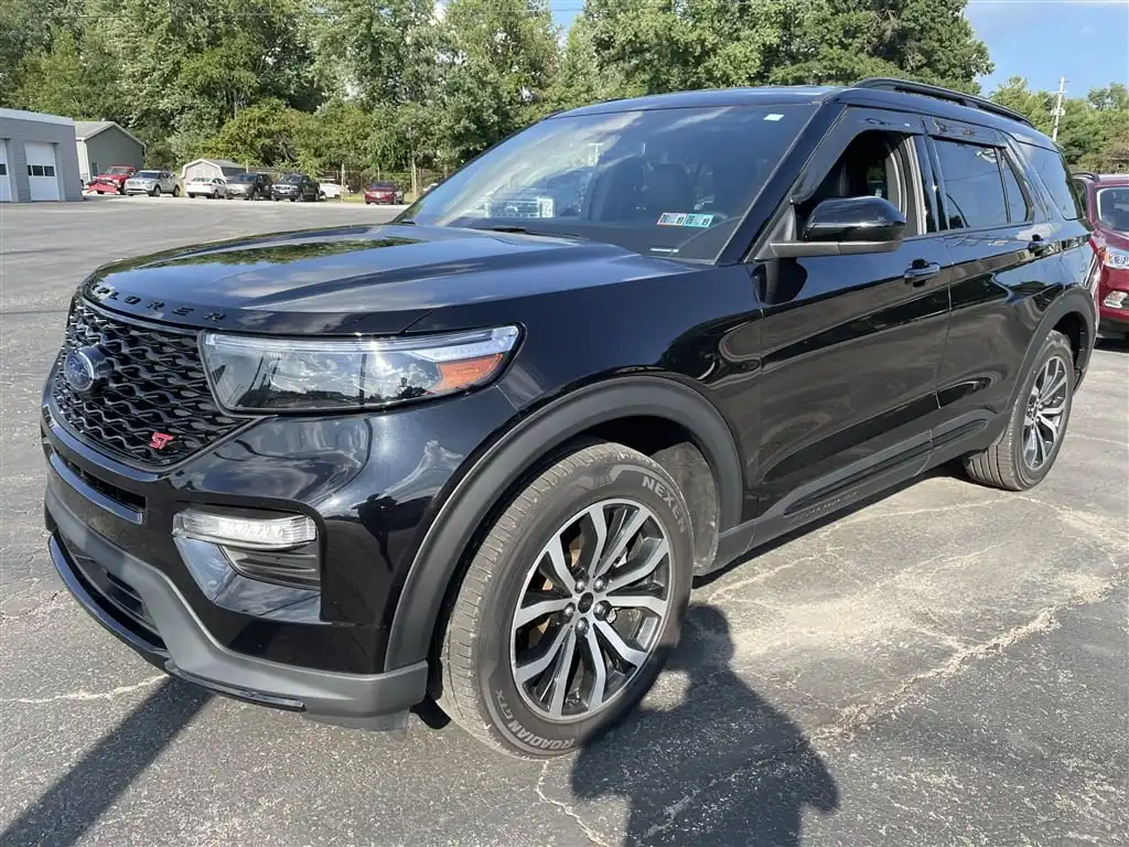 2022 Ford Explorer ST 4WD's photo