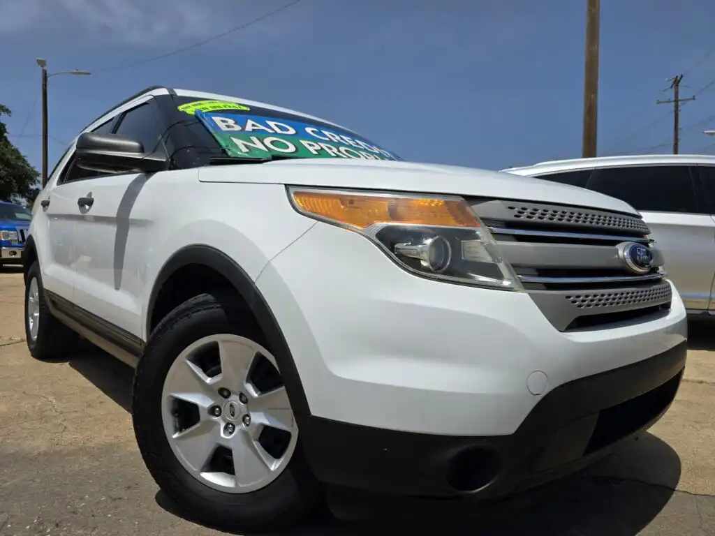2014 Ford Explorer Base's photo